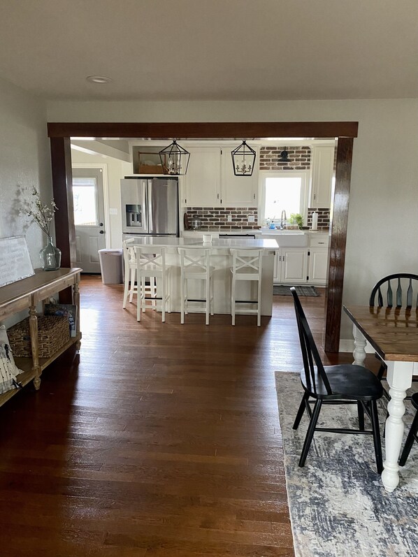 Dining - Hilltop Home with views and covered deck - 6 miles to U of A (Farmington)