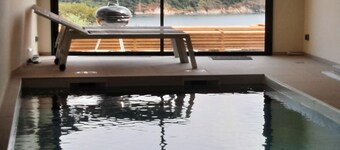 Villa Avec Piscine Intérieure et vue mer Sauvage