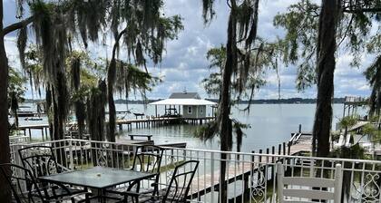 GilligansIslandResort.com White Lake Mansion w/Pvt Pier & Boat Dock Sleeps 18
