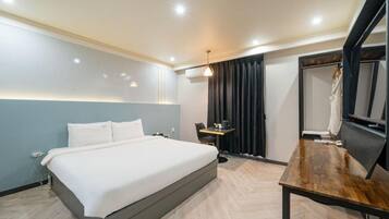 Phòng đôi Tiêu chuẩn | Bàn, khu vực làm việc phù hợp cho laptop