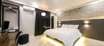 Masan First Class Hotel