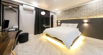 Masan First Class Hotel