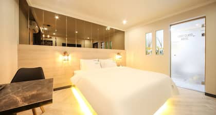 Masan First Class Hotel