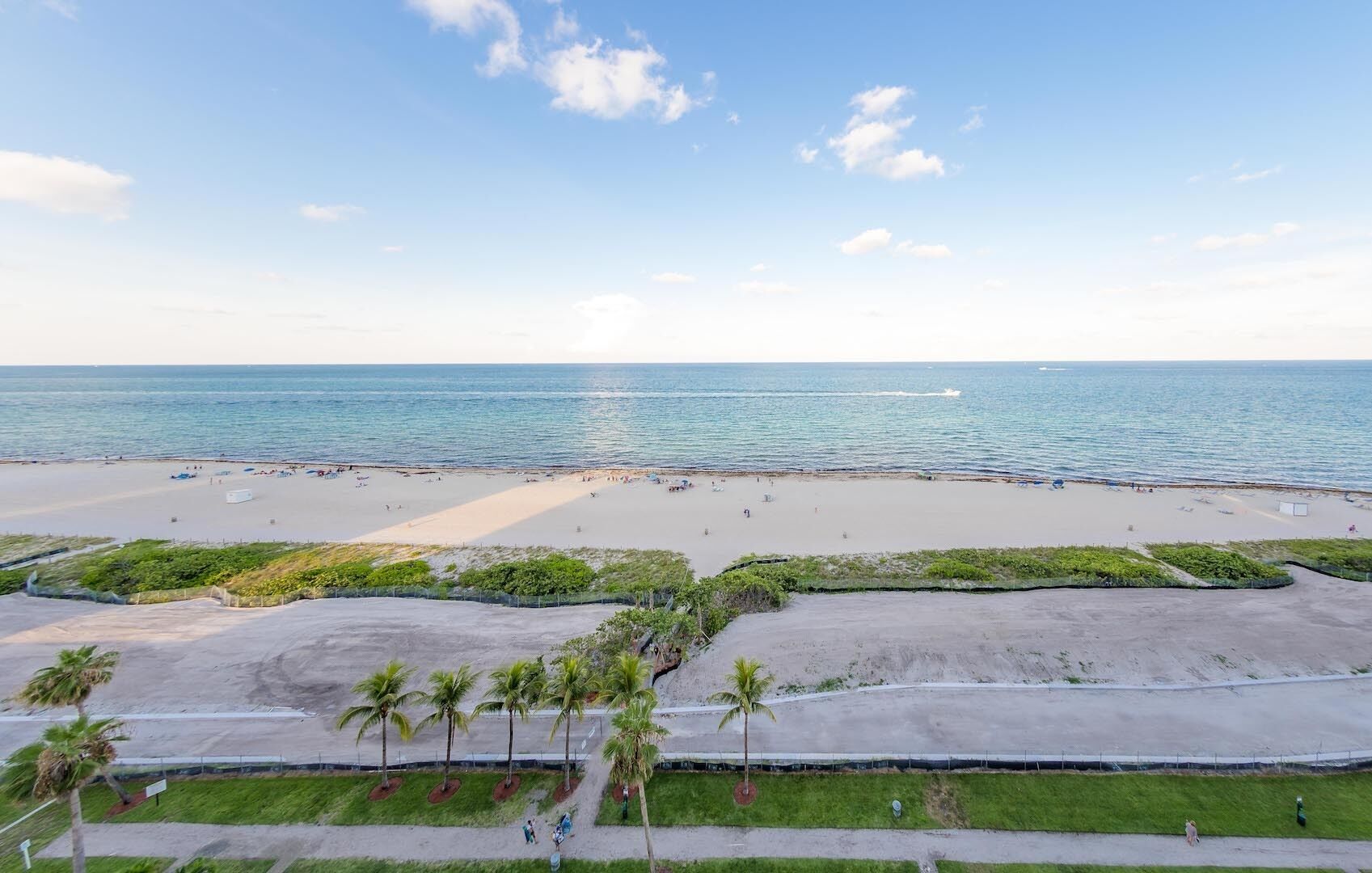 GRAND OCEAN FRONT - E