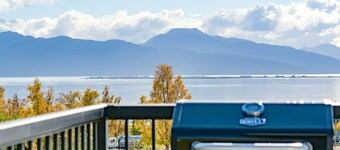 Panoramic Ocean and Mountain Views!  '26 Summer Open!