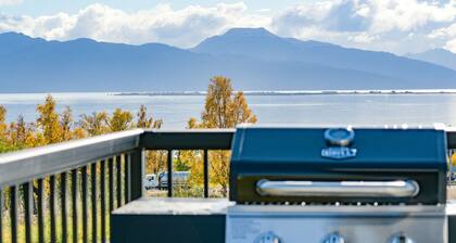 Fall Deals! Panoramic Ocean and Mountain Views!