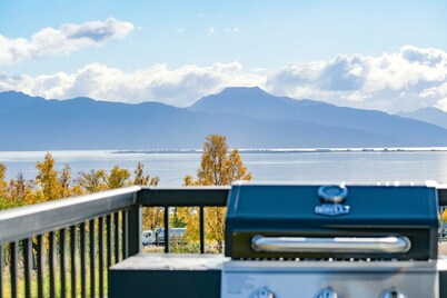 Fall Deals!  Panoramic Ocean and Mountain Views!