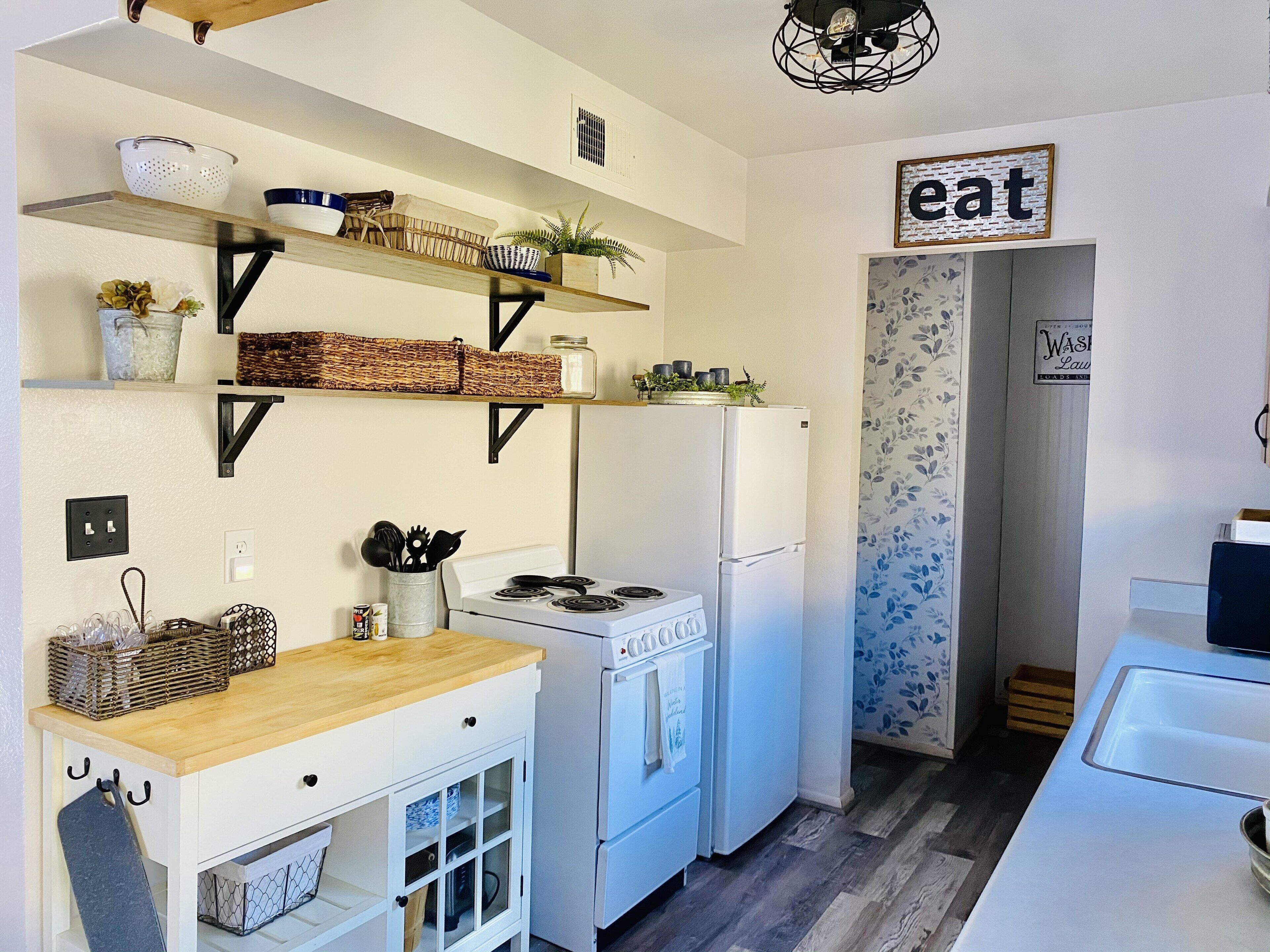 50 minutes from Sunrise! Beautiful Cabin in the woods of Show Low, AZ.