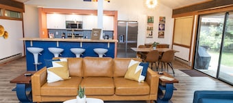 The Mondrian Hole in One - An MCM Townhome in a Quiet Golf Course Community