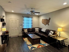 Älytelevisio, videopelejä, kirjoja