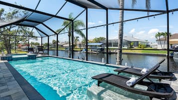 Piscine extérieure, piscine chauffée