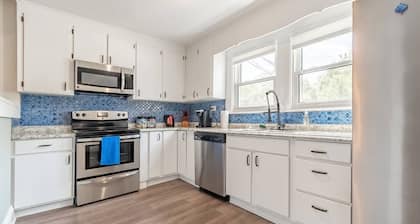 Separate Apt. w/ High End Comfortable Beds! Apt. C