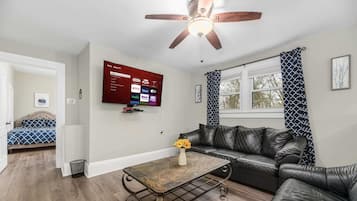 Smart TV, DVD player