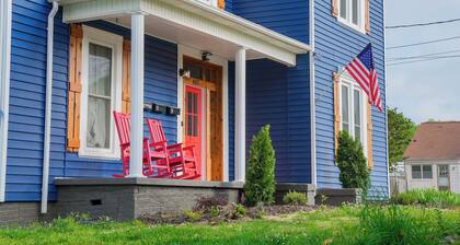 Luxury Apartment in Central Mooresville Apt. A