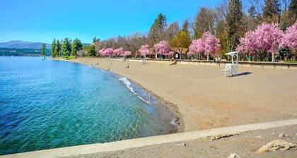 Vibrant Downtown CDA Condo - Walk to Bars & Dining