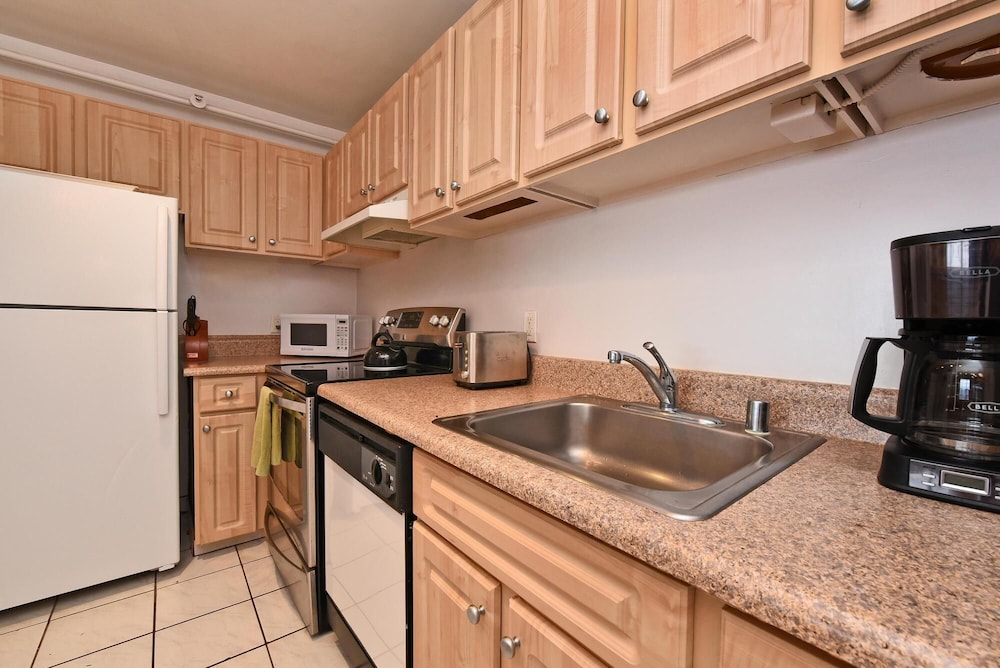 Valley Isle Resort by null