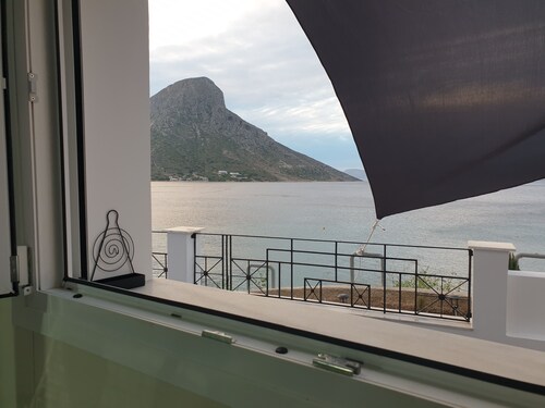 Aegean Villita -Masouri-on beach- apartment