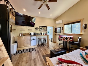 2 habitaciones, tabla de planchar con plancha y wifi gratis 