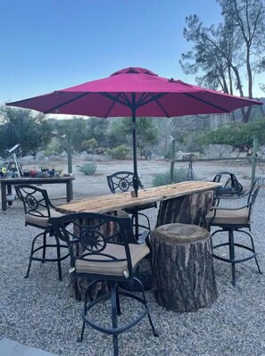 تناول الطعام بالخارج