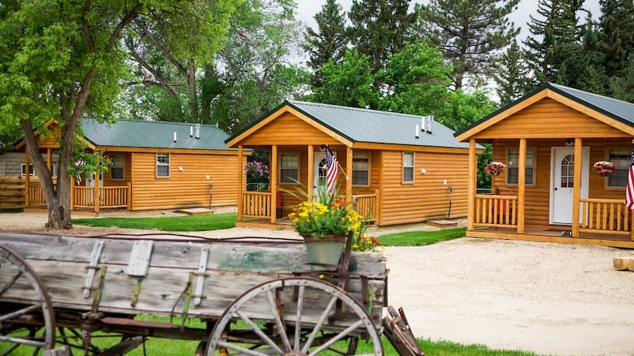 Shire Valley Cabins, Charming Dayton Retreat (3 Options!)