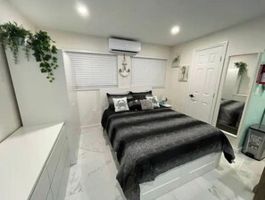 1 bedroom, WiFi, bed sheets - ★Luxury Quiet Studio★5 min to Beach ★ (Fort Lauderdale)