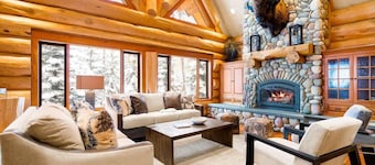 Grand Alpine Lodge, Ski In/Out, Hot Tub, Sleeps 20