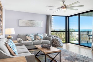 Smart TV, video games, DVD player, video library - BEACHFRONT LUXURY: Private Stairs, 3 Kings, Pool, Hot Tub, Beach Svc (Miramar Beach)