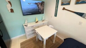 Unclassified image, 4 of 31, button - ★ Zin Star Studio★5 min to Beach★ (Fort Lauderdale)