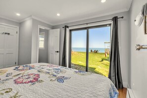 Bureau, fer et planche à repasser, Wi-Fi gratuit, draps fournis