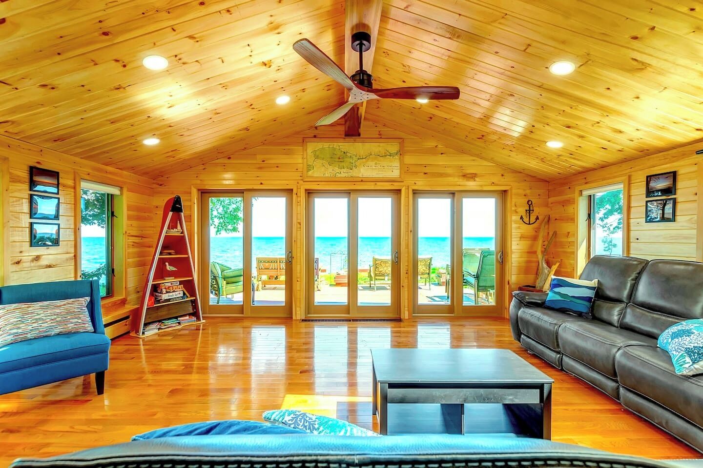 Televisor intel·ligent, llar de foc i estèreo 