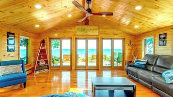 Televisor intel·ligent, llar de foc i estèreo