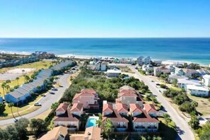Exterior - 2 minute walk to the beach! 7 minutes to Rosemary (Panama City Beach)
