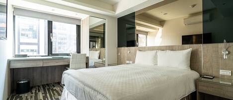Standard Double Room | Premium bedding, down comforters, Select Comfort beds, desk