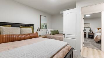 2 quartos, berço de viagem, Wi-Fi de cortesia, roupa de cama