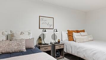 2 bedrooms, travel crib, free WiFi, bed sheets