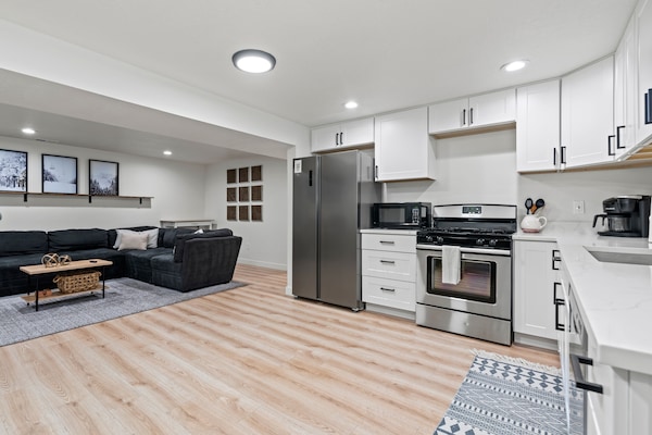 Refrigerador, microondas, horno, placa de cocina