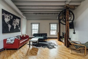 Smart TV, books, offices