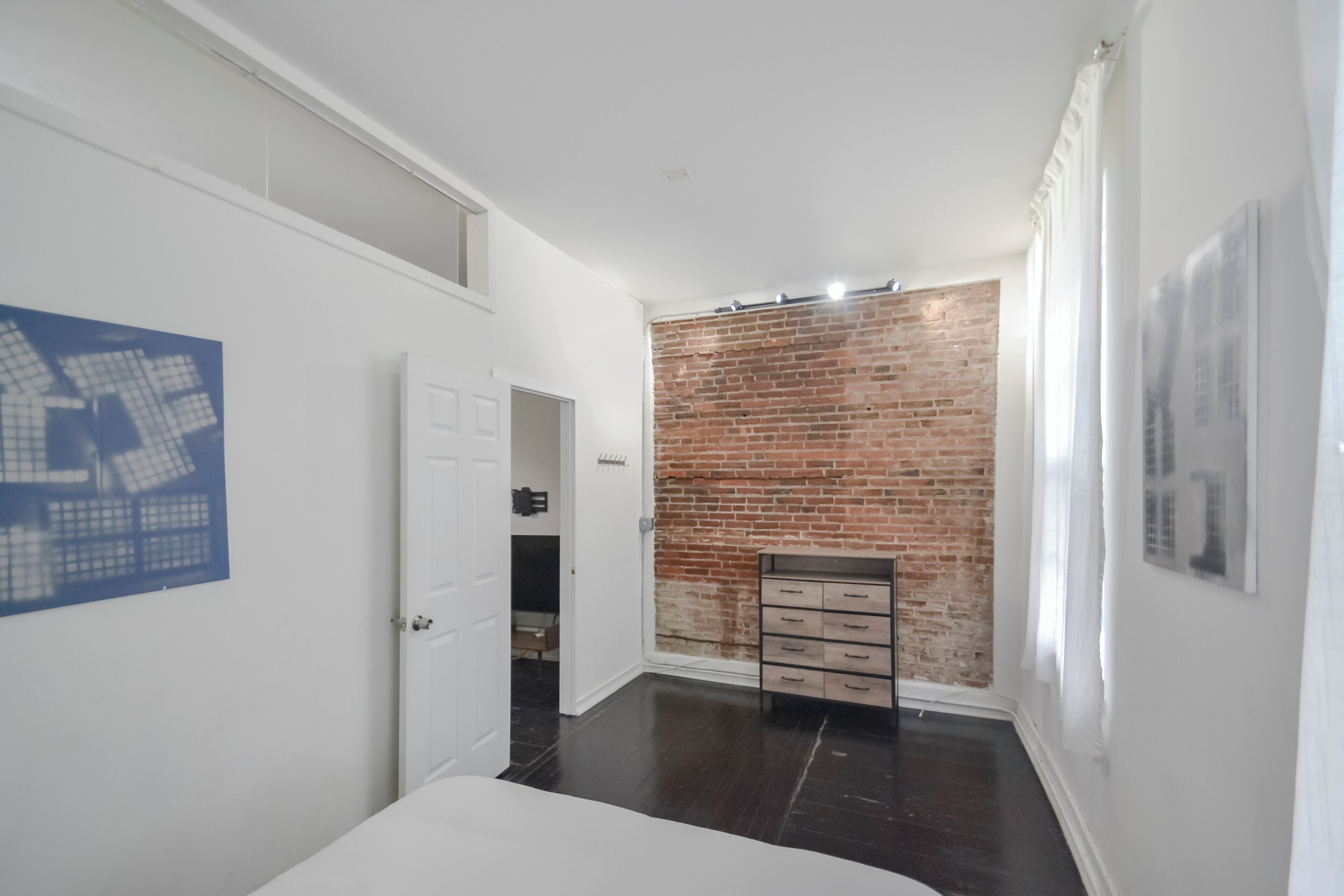 2 bedrooms, desk, iron/ironing board, free WiFi