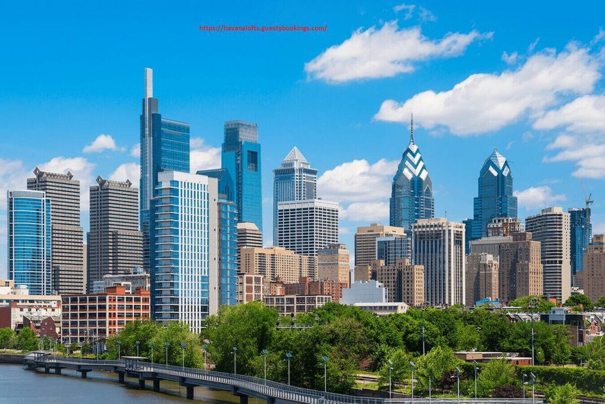 ☆ LUXURIOUS OLD CITY PENTHOUSE ☆