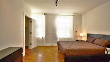 2 habitaciones, escritorio, tabla de planchar con plancha y wifi gratis