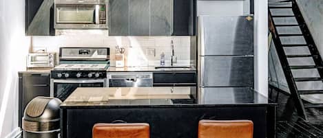 Fridge, microwave, oven, stovetop