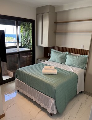 1 soverom, strykejern/-brett, wi-fi (inkludert) og sengetøy