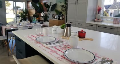 Immaculate Waterfront 2 bedroom!