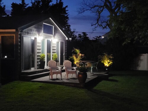 Immaculate Waterfront 2 bedroom! 
