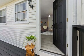 Exterior detail - Boho Inspired Apt in the heart of Tampa Bay! (Tampa)