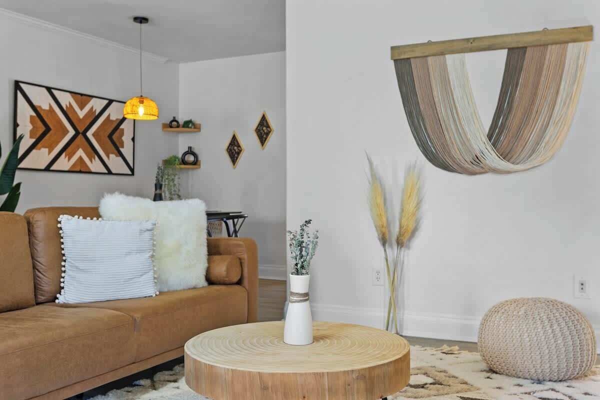 Een televisie en een kantoor