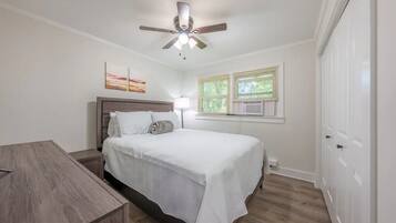 2 Schlafzimmer, Schreibtisch, kostenloses WLAN, Bettwäsche