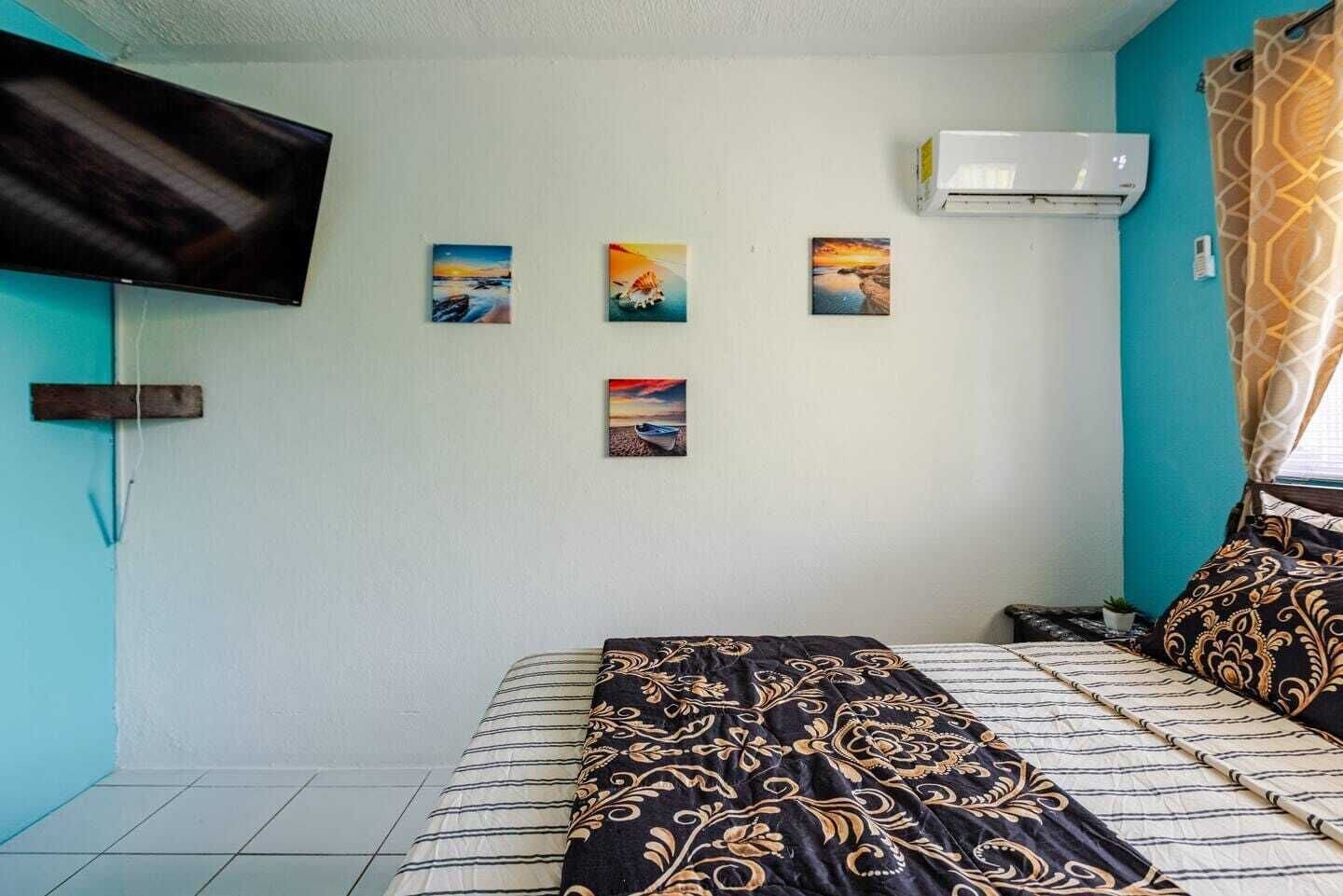 2 chambres, fer et planche à repasser, Wi-Fi gratuit, draps fournis