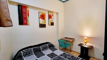 Habitación doble estándar, 1 cama matrimonial | Wifi gratis y ropa de cama