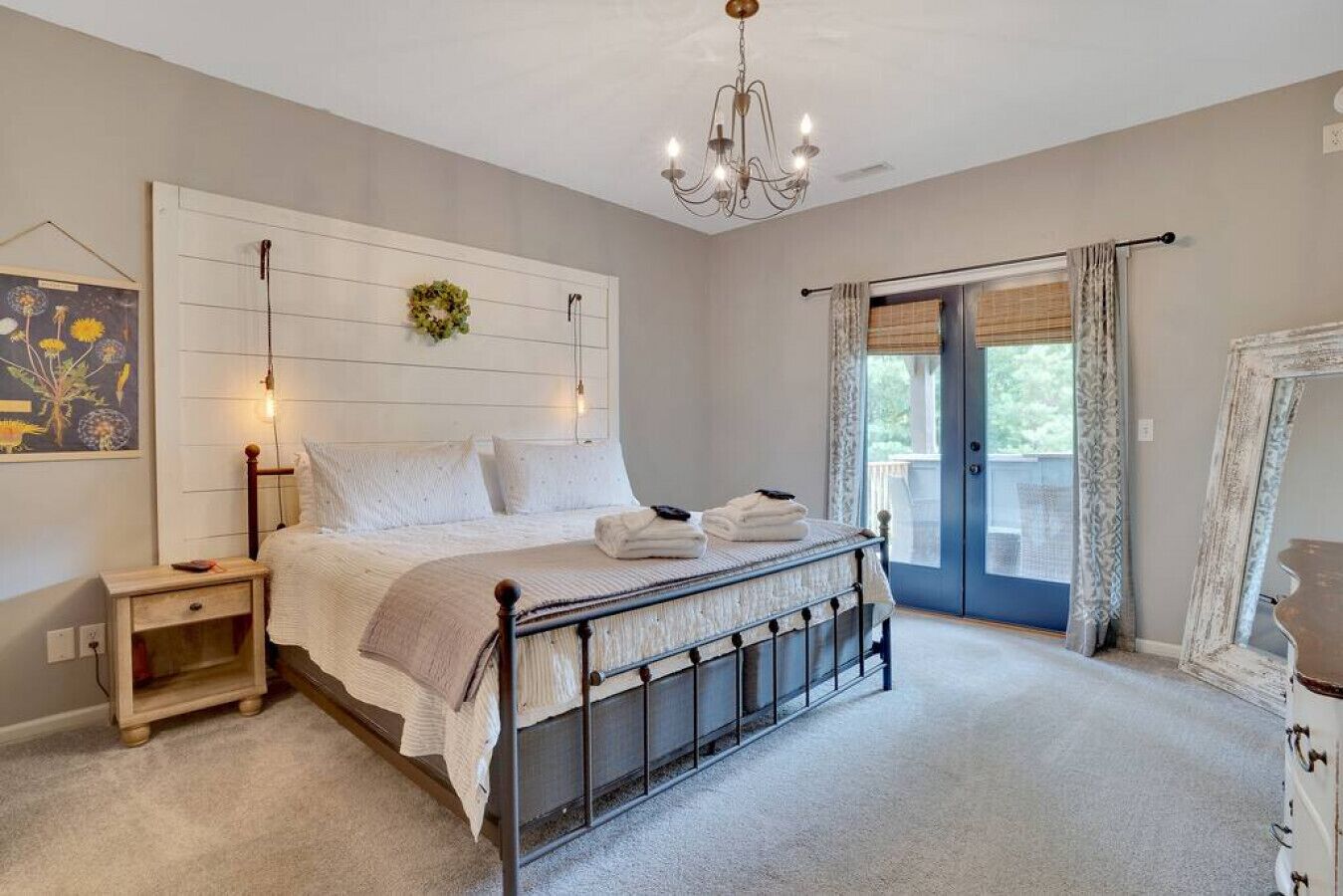 2 makuuhuonetta, työpöytä, silitysrauta/-lauta, Wi-Fi